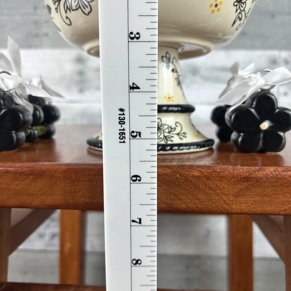 Temp-tations Centertaining Pedestal with 6 Place Card Holders in Black